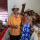 10- Karel et Augustine vendent leur artisanat au marche 
